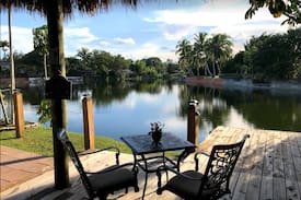 South Miami House | Sweet Dreams Lakeside Cottage near U of M Gables
