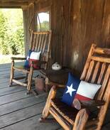 Eustace House | Texas Bunkhouse at Bluegill lake Cabins