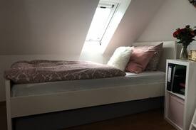 Ober-Erlenbach Apartment | Kleines gemütliches Zimmer / Feldrandlage