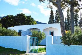 Sfinari Villa | Villa Kamáres - seaview villa close to the beach
