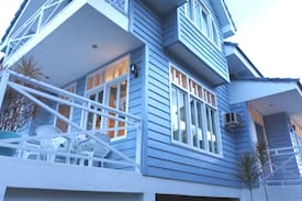 Santa Fe House | Blue House by the Cliff/Santa fe