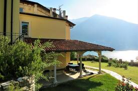 Laglio Apartment | Villa Ulivi Laglio Lake Como 1 attic with pool
