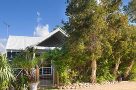 Dunsborough House | The Little Lap of Luxury Dunsborough