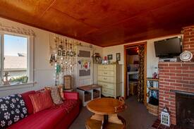 Florence Cabin | An Octopus’ Garden, A Classic 50’s Cottage