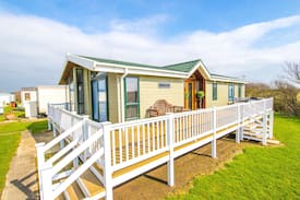 Camber House | MP760 Lodge - Camber Sands Holiday Park - Sleeps 8 - Huge Gated Decking - Quiet Location