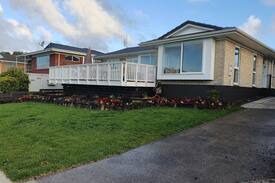 Mangere Bridge House | Mangere Bridge On The Water - With Breakfast