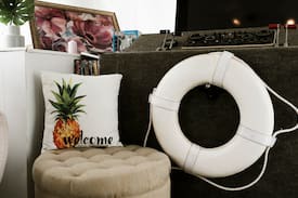 Parole Boat Rental | Beautiful Houseboat in Annapolis!