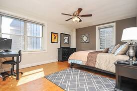 Downtown Atlanta Apartment | Peachtree Towers 17th floor condo-heart of Atlanta