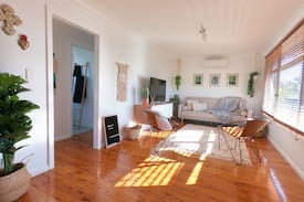 Sanctuary Point House | Lolita's at Jervis Bay Dog Friendly Holiday House