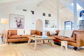 Mount Martha House | Mount Martha Renovated Coastal Abode-Village+Beach