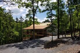 Berkeley Springs Cabin | The Dove's Nest is a spectacular couples retreat