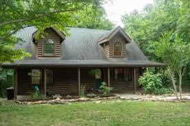 Lookout Mountain Cabin | Lookout Lazy Bear Cabin