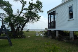 Waveland House | MOON COTTAGE on the beach