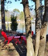 Deltaville Apartment | Salty Sisters on the Bay. Enclosed yard on the Bay