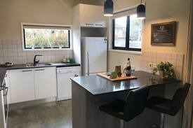 Narrabundah House | McKinlay Cottage - A home away from home