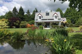 Bay of Plenty Region House | White Gables Retreat - peace and tranquility