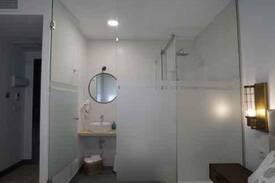 Tui Hostel | Habitación con baño céntrica