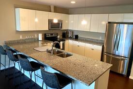 Downtown Cleveland Apartment | Luxury Apartment at The Flats Eastbank