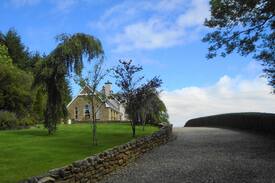 Dunkineely Bed & Breakfast | Grove House B&B On Wild Atlantic Way, Donegal