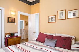 Stratford Bed & Breakfast | Crown House Bed & Breakfast Esquire Suite