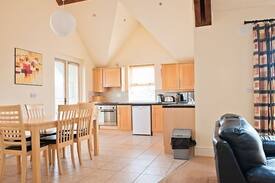 Mountshannon House | Lakeside View Holiday Home No. 14, Mountshannon, Co. Clare - 3 Bedrooms sleeps 5/6