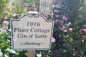 Port Townsend Apartment | Plum Cottage*Guest Suite * Uptown * Walk to Beach