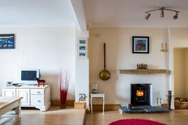 Llanrhidian Higher Cabin | Cockle Shell Cottage - Sleeps Four