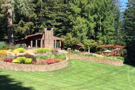 Freestone House | Hidden Cabin of Famous Cartoonist