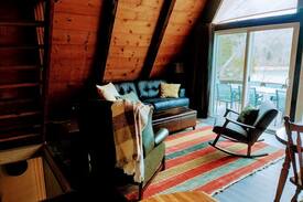 Flat Hollow Marina Cabin | Cozy Cabin in the woods on Norris Lake