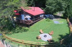 Apple Ridge Cabin | The Red Rover