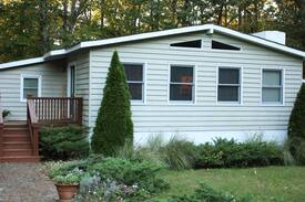 Manson House | Kerr Lake Wooded Retreat