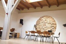 Bergheim Apartment | Modern Creative Spacious Loft (ideal for groups!)