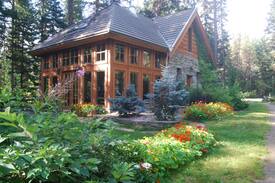 Mount Robson Villa | Goat's Head Gatehouse