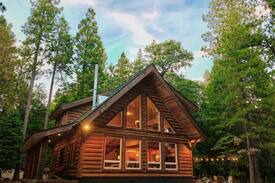 Shingletown Cabin | Cozy Log Cabin on 3 acres by Lassen National Park