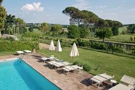 Castel del Piano Apartment | Villa Aureli First Floor Apartment