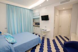 Maiori Apartment | Marilisa Holidays Amalfi Coast - Camera Delfino