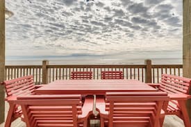 Crystal Beach House | Seaing is Believing, Dogs, Beachfront, Crystal Beach, Bolivar, Texas