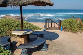 Pumula Villa | Chalets right on the Beach #1 The Aloes