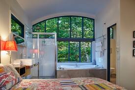 Bright Cabin | The Studio Romantic Cottage -River