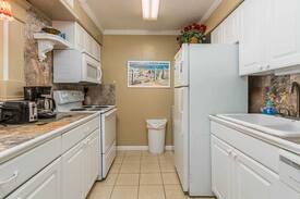 Demere Park Apartment | Ocean Walk E4
