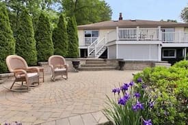Woodville Apartment | Private Mother-In-Law apartment on the lake!