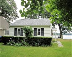 Sturgis Cabin | Charming Cottage on Beautiful Fish Lake