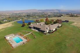 Selah Villa | City Suite at Chateau Valhalla