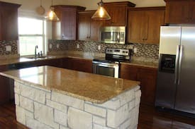 Manhattan House | Entire Home At Colbert Hills