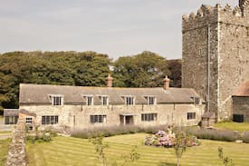 Tomhaggard Cabin | Boxwell Cottage at Butlerstown Castle