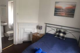 Bridgwater House | Double en-suite room