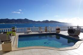 Beacon Hill Villa | Seaside Retreat