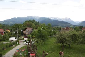 Bran House | Casa Tican Locuință cu priveliște la munte