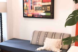 Bedford-Stuyvesant Apartment | Modern Brooklyn Brownstone Garden Apartment