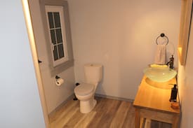 East River Point Apartment | The Red Room in the Blue Cottage